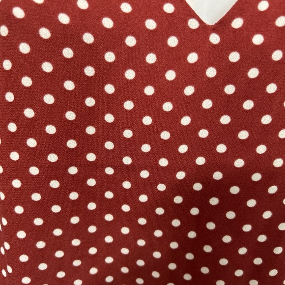 Forever 21 Women’s Small Polka Dot V Neck Blouse‎ Roll Tab Sleeve Classic Dainty - Picture 3 of 14